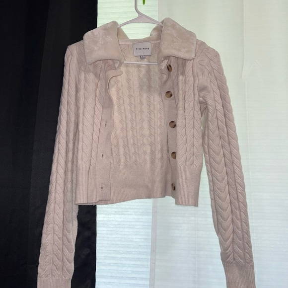 Pink Rose Cream Cable Knit Cardigan Cropped with Faux Fur Collar Size Small - Picture 3 of 5